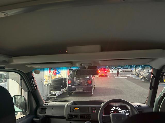 ハイゼットカーゴ DX サポカーSワイド適合 ラジオ エアコン アクセサリーソケット コーナーセンサー アイドリングストップ 光軸調整ダイヤル 横滑り防止機能 誤発進抑制機能 パワーウインドウ キーレス(18枚目)