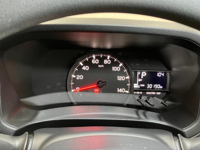 ハイゼットカーゴ DX サポカーSワイド適合 ラジオ エアコン アクセサリーソケット コーナーセンサー アイドリングストップ 光軸調整ダイヤル 横滑り防止機能 誤発進抑制機能 パワーウインドウ キーレス(15枚目)