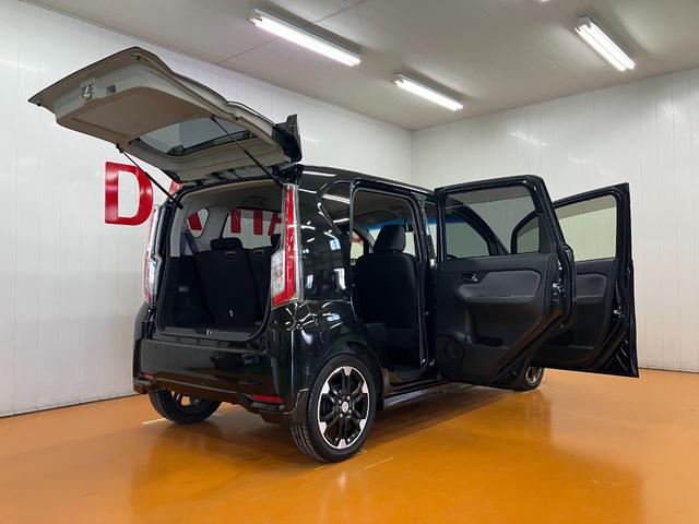 ムーヴ カスタム　ＲＳ　ハイパーＳＡ　スマアシ　Ｂカメラ　ステアリングスイッチ　ＵＳＢ接続端子　オートエアコン　エコアイドル　横滑り防止機能　誤発進抑制機能　ＥＴＣ　電動格納ミラー　キーフリー（10枚目）