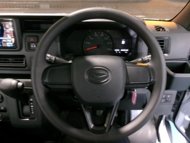 ハイゼットカーゴ DX サポカーSワイド適合 ラジオ エアコン アクセサリーソケット コーナーセンサー アイドリングストップ 光軸調整ダイヤル 横滑り防止機能 誤発進抑制機能 パワーウインドウ キーレス(14枚目)
