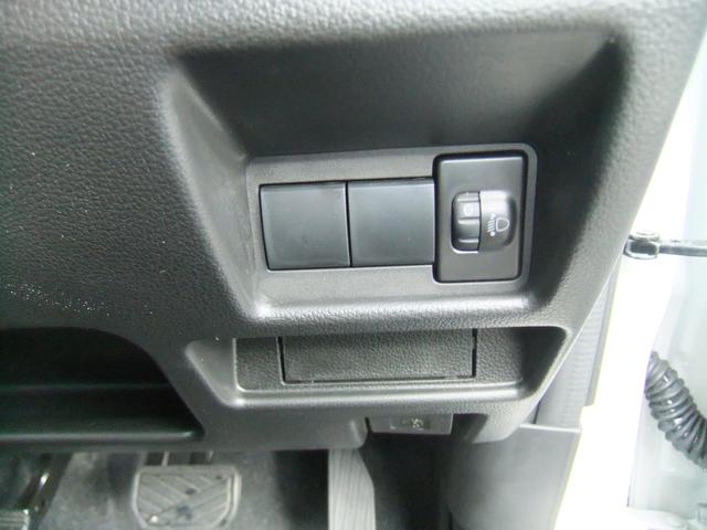 スペーシア ＨＹＢＲＩＤ　Ｇ　全方位モニターナビＴＶ／ＯＫ保証プレミアム　オートライト　Ｂｌｕｅｔｏｏｔｈ　純正ナビ　プッシュスタート　オートエアコン　衝突被害軽減システム　アイドリングストップ　横滑り防止機能　盗難防止システム（32枚目）