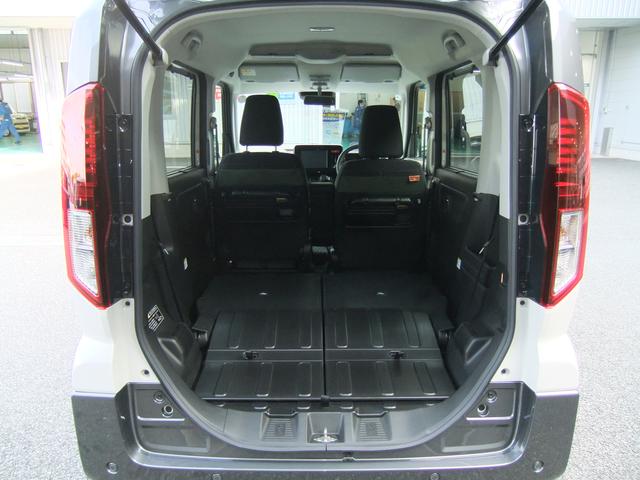 �����X�̓W���ԗ��́w����ԁE����ԁE���[�X�ԁx�����C���ɓW�����Ă���܂��I�I�[�N�V������������ڔ̔������Ē������ŁA�����߈Ղ��̔����i���������Ă���܂��I����A�����߂ɂ����X�E���A���������I�i�O�O��