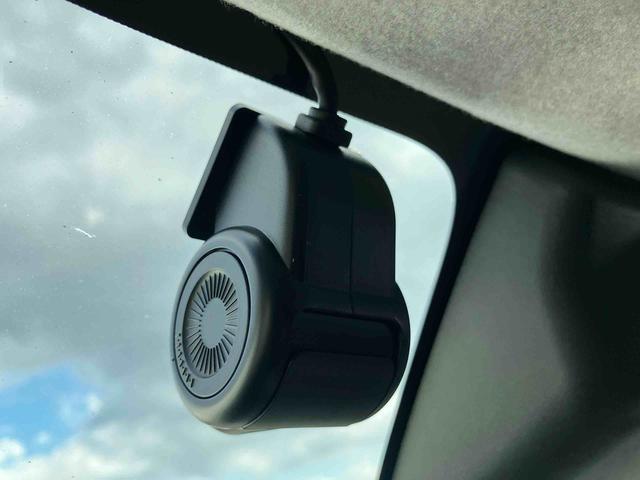 ロッキー プレミアム　走行距離無制限１２ヶ月保証付き　衝突軽減システム　ＢＴオーディオ　シートＨ　禁煙　ＥＴＣ車載器　車線逸脱警報　ＵＳＢ　スマ－トキ－　Ｂカメラ　アルミホイール　ＡＣＣ　キーフリーシステム　ドラレコ（8枚目）