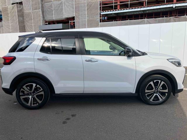 ロッキー プレミアム　走行距離無制限１２ヶ月保証付き　衝突軽減システム　ＢＴオーディオ　シートＨ　禁煙　ＥＴＣ車載器　車線逸脱警報　ＵＳＢ　スマ－トキ－　Ｂカメラ　アルミホイール　ＡＣＣ　キーフリーシステム　ドラレコ（11枚目）