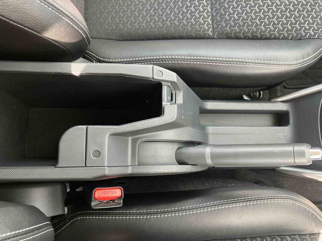 ロッキー プレミアム　走行距離無制限１２ヶ月保証付き　衝突軽減システム　ＢＴオーディオ　シートＨ　禁煙　ＥＴＣ車載器　車線逸脱警報　ＵＳＢ　スマ－トキ－　Ｂカメラ　アルミホイール　ＡＣＣ　キーフリーシステム　ドラレコ（19枚目）