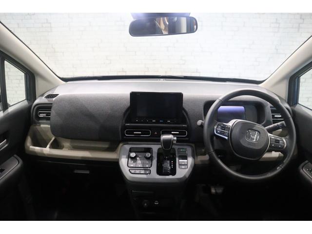 フリード エアーEX 衝突被害軽減システム 純正メモリーナビ 6人乗 アダプティブクルーズ 両側電動スライドドア クリアランスソナー AW Bカメラ 3列シート LEDヘッドライト フルセグTV レーンアシスト ESC(11枚目)