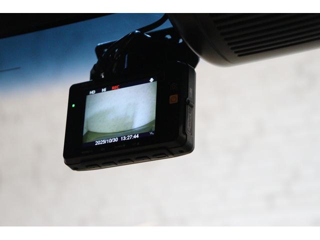 Ｎ－ＢＯＸカスタム Ｇ・Ｌホンダセンシング　衝突被害軽減システム　純正ＳＤナビ　アダプティブクルーズコントロール　Ｂカメラ　ＥＴＣ　ＡＷ　ドライブレコーダー　両側電動スライドア　盗難防止システム　アイドリングストップ　オートライト　ＥＳＣ（2枚目）