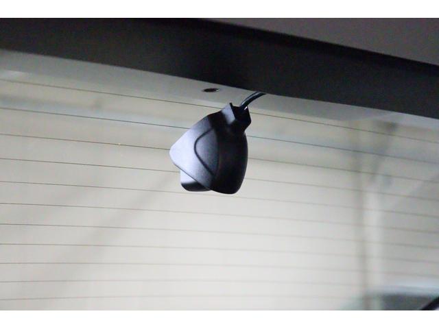 ヴェゼル ｅ：ＨＥＶＺ　衝突被害軽減システム　純正メモリーナビ　アダプティブクルーズ　電動リアゲート　ＡＷ　ＥＴＣ　フルセグＴＶ　Ｂカメラ　　クリアランスソナー　ＬＥＤヘッドライト　スマートキー　ＣＤ　サイドエアバッグ　追従（3枚目）