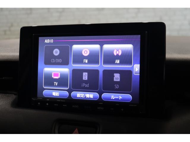 ヴェゼル ｅ：ＨＥＶＺ　衝突被害軽減システム　純正メモリーナビ　アダプティブクルーズ　電動リアゲート　ＡＷ　ＥＴＣ　フルセグＴＶ　Ｂカメラ　　クリアランスソナー　ＬＥＤヘッドライト　スマートキー　ＣＤ　サイドエアバッグ　追従（7枚目）