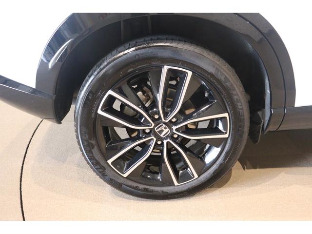 ヴェゼル ｅ：ＨＥＶＺ　衝突被害軽減システム　純正メモリーナビ　アダプティブクルーズ　電動リアゲート　ＡＷ　ＥＴＣ　フルセグＴＶ　Ｂカメラ　　クリアランスソナー　ＬＥＤヘッドライト　スマートキー　ＣＤ　サイドエアバッグ　追従（36枚目）