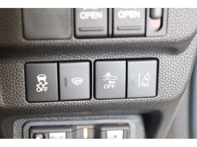 フリード＋ハイブリッド ハイブリッドＧブラックスタイル　衝突被害軽減システム　純正メモリーナビ　５人乗　アダプティブクルーズ　Ｂカメラ　ＡＷ　ＥＴＣ　両側電動スライドドア　フルセグＴＶ　ＬＥＤヘッドライト　ＵＳＢ入力端子　Ｂｌｕｅｔｏｏｔｈ接続　ＤＶＤ再生（14枚目）