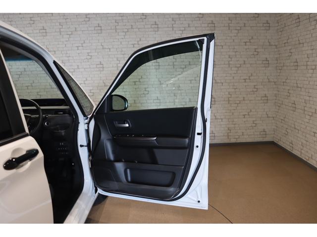 フリード＋ハイブリッド ハイブリッドＧブラックスタイル　衝突被害軽減システム　純正メモリーナビ　５人乗　アダプティブクルーズ　Ｂカメラ　ＡＷ　ＥＴＣ　両側電動スライドドア　フルセグＴＶ　ＬＥＤヘッドライト　ＵＳＢ入力端子　Ｂｌｕｅｔｏｏｔｈ接続　ＤＶＤ再生（20枚目）