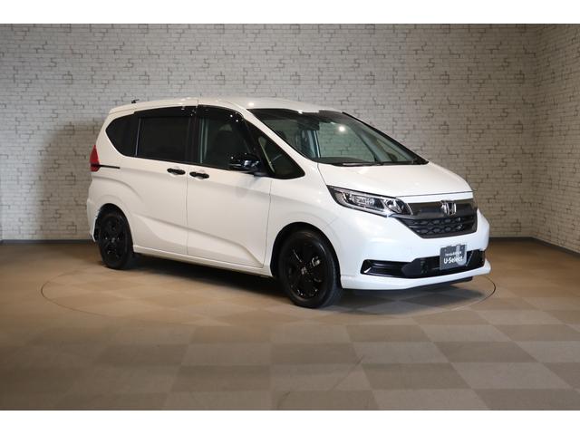 フリード＋ハイブリッド ハイブリッドＧブラックスタイル　衝突被害軽減システム　純正メモリーナビ　５人乗　アダプティブクルーズ　Ｂカメラ　ＡＷ　ＥＴＣ　両側電動スライドドア　フルセグＴＶ　ＬＥＤヘッドライト　ＵＳＢ入力端子　Ｂｌｕｅｔｏｏｔｈ接続　ＤＶＤ再生（27枚目）