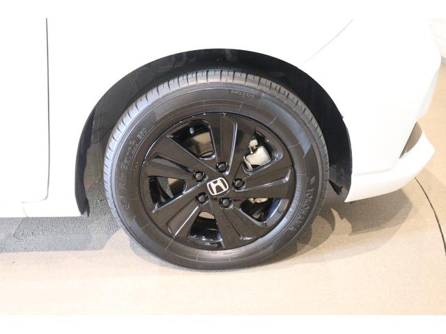 フリード＋ハイブリッド ハイブリッドＧブラックスタイル　衝突被害軽減システム　純正メモリーナビ　５人乗　アダプティブクルーズ　Ｂカメラ　ＡＷ　ＥＴＣ　両側電動スライドドア　フルセグＴＶ　ＬＥＤヘッドライト　ＵＳＢ入力端子　Ｂｌｕｅｔｏｏｔｈ接続　ＤＶＤ再生（31枚目）