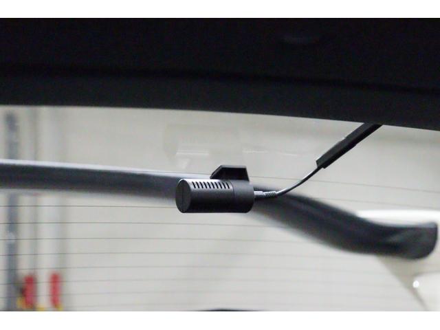 シビック タイプＲ　衝突被害軽減システム　純正メモリーナビ　６ＭＴ　Ｂカメラ　ドライブレコーダー　ＥＴＣ　ＡＷ　クルーズコントロール　ＬＥＤヘッドライト　ＤＶＤ再生　ＵＳＢ入力端子　Ｂｌｕｅｔｏｏｔｈ接続　ＣＤ　ＡＢＳ（3枚目）