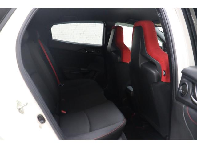 シビック タイプＲ　衝突被害軽減システム　純正メモリーナビ　６ＭＴ　Ｂカメラ　ドライブレコーダー　ＥＴＣ　ＡＷ　クルーズコントロール　ＬＥＤヘッドライト　ＤＶＤ再生　ＵＳＢ入力端子　Ｂｌｕｅｔｏｏｔｈ接続　ＣＤ　ＡＢＳ（18枚目）