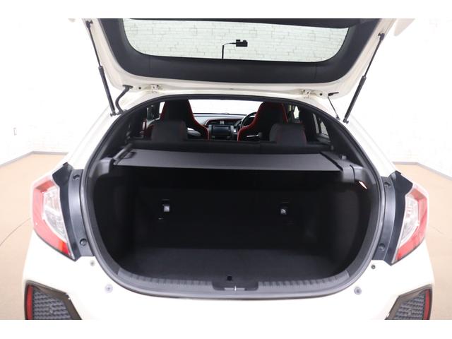 シビック タイプＲ　衝突被害軽減システム　純正メモリーナビ　６ＭＴ　Ｂカメラ　ドライブレコーダー　ＥＴＣ　ＡＷ　クルーズコントロール　ＬＥＤヘッドライト　ＤＶＤ再生　ＵＳＢ入力端子　Ｂｌｕｅｔｏｏｔｈ接続　ＣＤ　ＡＢＳ（19枚目）