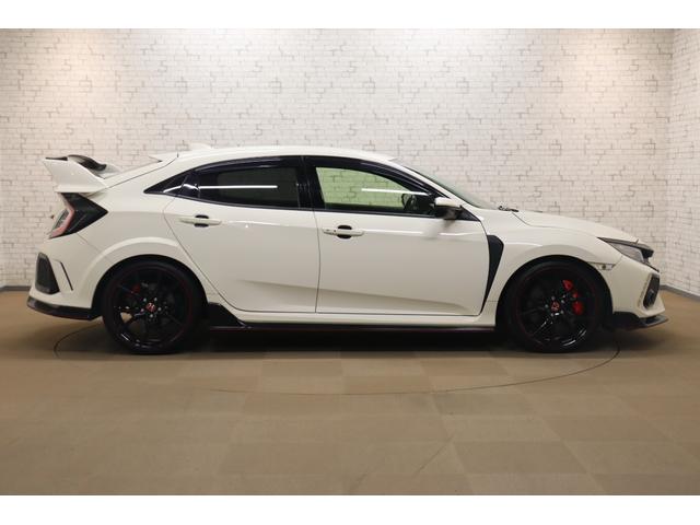 シビック タイプＲ　衝突被害軽減システム　純正メモリーナビ　６ＭＴ　Ｂカメラ　ドライブレコーダー　ＥＴＣ　ＡＷ　クルーズコントロール　ＬＥＤヘッドライト　ＤＶＤ再生　ＵＳＢ入力端子　Ｂｌｕｅｔｏｏｔｈ接続　ＣＤ　ＡＢＳ（29枚目）