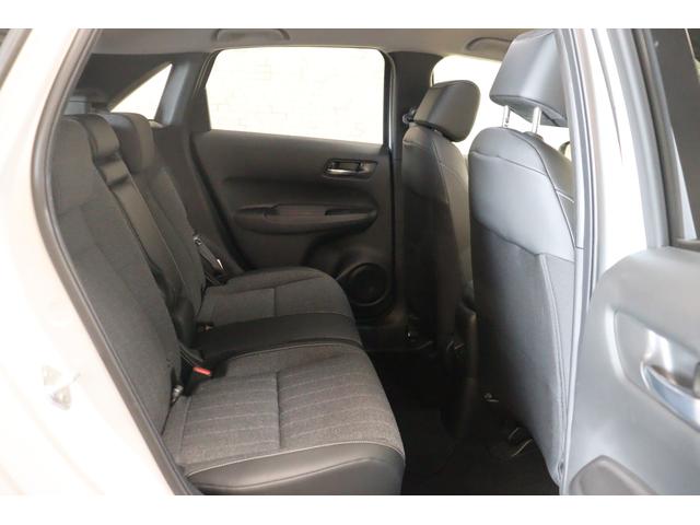 フィット e:HEVホーム 衝突被害軽減システム 純正メモリーナビ アダプティブクルーズ Bカメラ クリアランスソナー ETC フルセグTV LEDヘッドライト USB入力端子 Bluetooth接続 スマートキー ABS(15枚目)