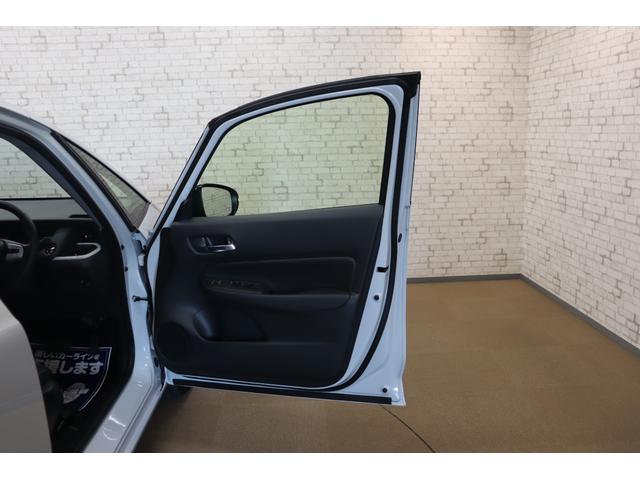 フィット e:HEVホーム 衝突被害軽減システム 純正メモリーナビ アダプティブクルーズ Bカメラ クリアランスソナー ETC フルセグTV LEDヘッドライト USB入力端子 Bluetooth接続 スマートキー ABS(18枚目)