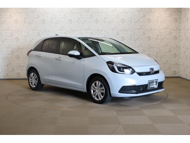 フィット e:HEVホーム 衝突被害軽減システム 純正メモリーナビ アダプティブクルーズ Bカメラ クリアランスソナー ETC フルセグTV LEDヘッドライト USB入力端子 Bluetooth接続 スマートキー ABS(27枚目)