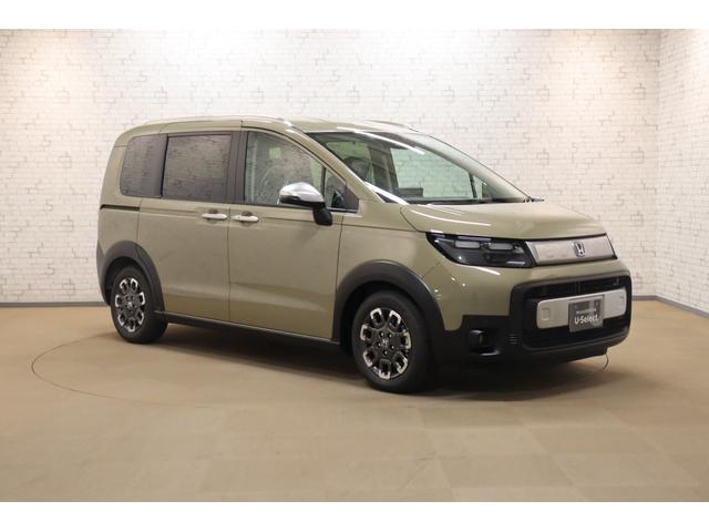 フリード ｅ：ＨＥＶクロスター　衝突被害軽減システム　純正メモリーナビ　クリアランスソナー　クルーズコントロール　両側電動スライドドア　電動格納ミラー　オートライト　レーンアシスト　バックカメラ　Ｂｌｕｅｔｏｏｔｈ接続　ＣＤ　ＤＶＤ（24枚目）