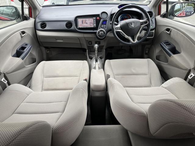 インサイト Ｌ　ＨＤＤナビ　ワンセグ　ＤＶＤ再生　バックカメラ　キーレス　アイドリングストップ　ＨＩＤヘッドライト　アルミホイール　パワーウインドウ　エアコン　ＣａｒｓＯｓａｋａ：Ｊ４０２５（6枚目）