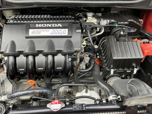 インサイト Ｌ　ＨＤＤナビ　ワンセグ　ＤＶＤ再生　バックカメラ　キーレス　アイドリングストップ　ＨＩＤヘッドライト　アルミホイール　パワーウインドウ　エアコン　ＣａｒｓＯｓａｋａ：Ｊ４０２５（10枚目）