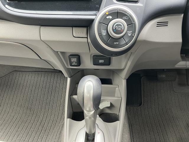 インサイト Ｌ　ＨＤＤナビ　ワンセグ　ＤＶＤ再生　バックカメラ　キーレス　アイドリングストップ　ＨＩＤヘッドライト　アルミホイール　パワーウインドウ　エアコン　ＣａｒｓＯｓａｋａ：Ｊ４０２５（49枚目）