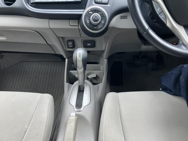 インサイト Ｌ　ＨＤＤナビ　ワンセグ　ＤＶＤ再生　バックカメラ　キーレス　アイドリングストップ　ＨＩＤヘッドライト　アルミホイール　パワーウインドウ　エアコン　ＣａｒｓＯｓａｋａ：Ｊ４０２５（50枚目）