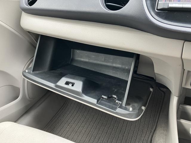 インサイト Ｌ　ＨＤＤナビ　ワンセグ　ＤＶＤ再生　バックカメラ　キーレス　アイドリングストップ　ＨＩＤヘッドライト　アルミホイール　パワーウインドウ　エアコン　ＣａｒｓＯｓａｋａ：Ｊ４０２５（51枚目）