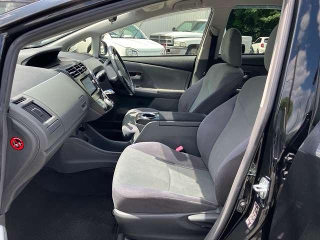 プリウスアルファ 　Ｇ００５８（30枚目）