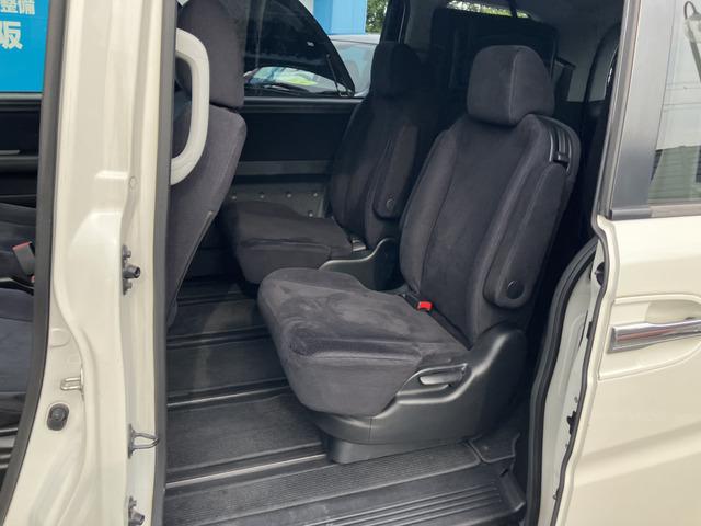 ステップワゴン Ｇ　スマートスタイルエディション　メモリーナビ　バックカメラ　スマートキー　両側電動スライドドア　３列シート　ＥＴＣ　ＨＩＤヘッドライト　エアコン　パワーウインドウ　エアバッグ　ＣａｒｓＯｓａｋａ：Ｊ２８３６（5枚目）