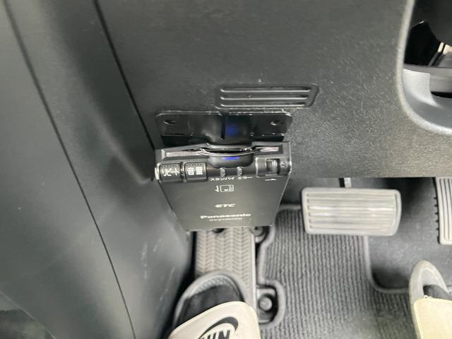 ステップワゴン Ｇ　スマートスタイルエディション　メモリーナビ　バックカメラ　スマートキー　両側電動スライドドア　３列シート　ＥＴＣ　ＨＩＤヘッドライト　エアコン　パワーウインドウ　エアバッグ　ＣａｒｓＯｓａｋａ：Ｊ２８３６（8枚目）