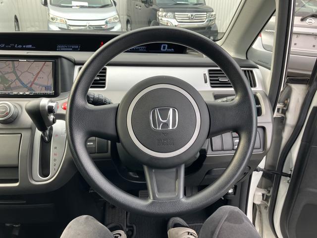 ステップワゴン Ｇ　スマートスタイルエディション　メモリーナビ　バックカメラ　スマートキー　両側電動スライドドア　３列シート　ＥＴＣ　ＨＩＤヘッドライト　エアコン　パワーウインドウ　エアバッグ　ＣａｒｓＯｓａｋａ：Ｊ２８３６（40枚目）