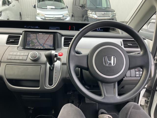 ステップワゴン Ｇ　スマートスタイルエディション　メモリーナビ　バックカメラ　スマートキー　両側電動スライドドア　３列シート　ＥＴＣ　ＨＩＤヘッドライト　エアコン　パワーウインドウ　エアバッグ　ＣａｒｓＯｓａｋａ：Ｊ２８３６（41枚目）