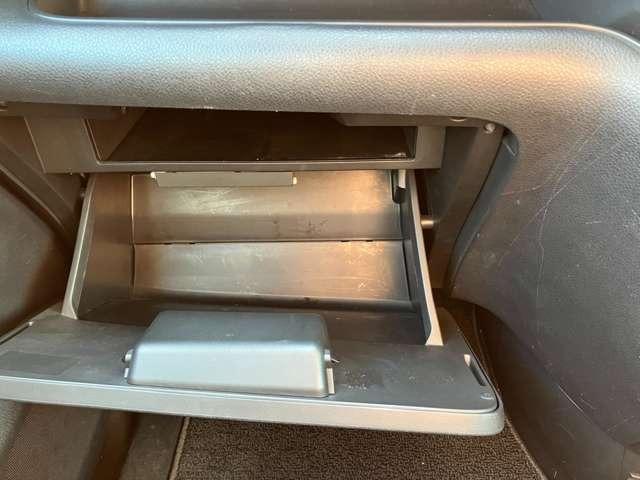 セレナ ２０Ｓ　Ｖセレクション　アルミホイール　３列シート　ＤＶＤ　ＥＴＣ　フルセグＴＶ　バックカメラＪ５５４２（13枚目）