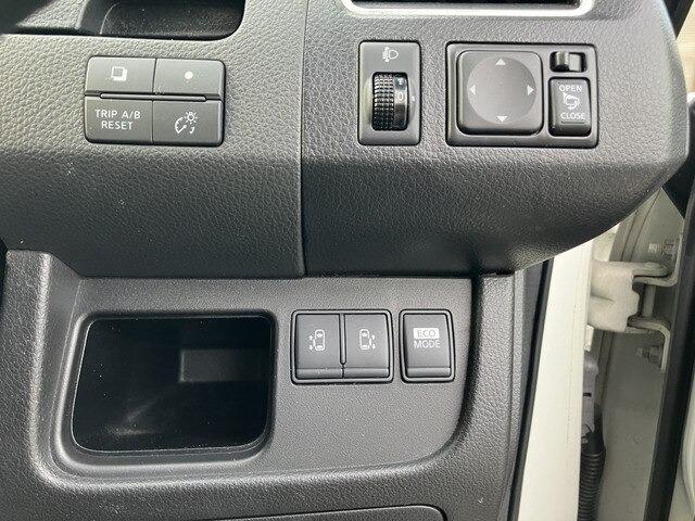 セレナ ハイウェイスター　Ｓ－ハイブリッド　ＣａｒｓＯｓａｋａ：Ｊ５３０２（7枚目）