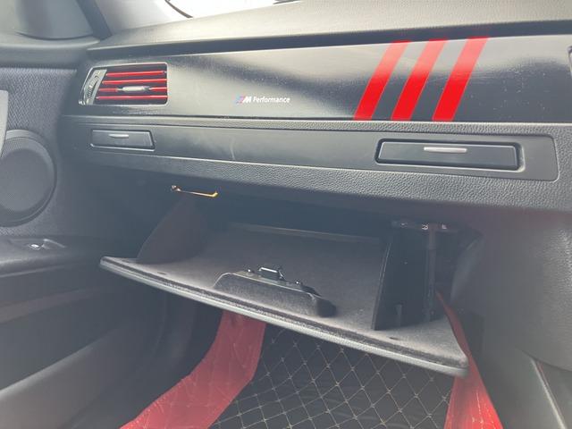 ３シリーズ ３２０ｉ　８２２（9枚目）