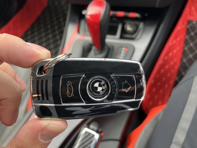 ３シリーズ ３２０ｉ　８２２（48枚目）