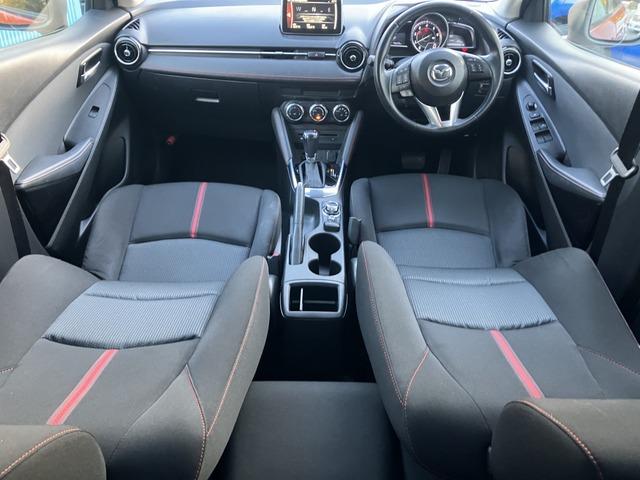 デミオ ＸＤツーリング　Ｊ　プッシュスタート　ナビ　３７８（6枚目）