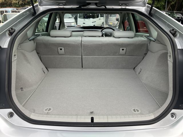 プリウス Sツーリングセレクション K プッシュスタート スマートキー ナビ 125(20枚目)