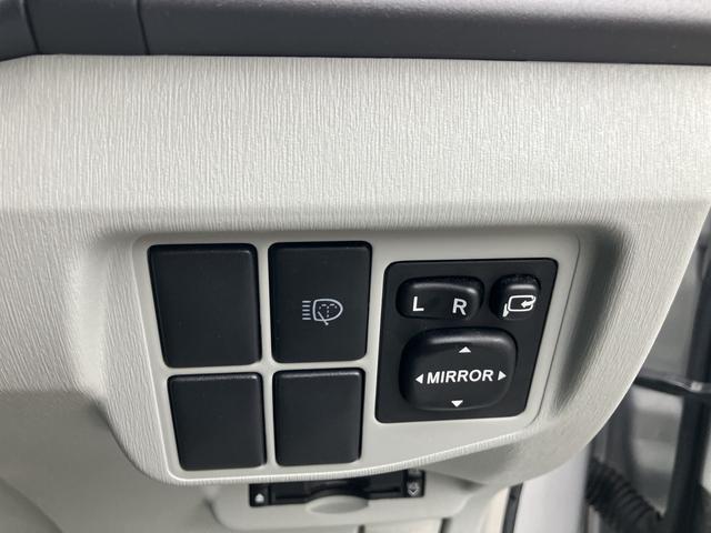 プリウス Sツーリングセレクション K プッシュスタート スマートキー ナビ 125(23枚目)