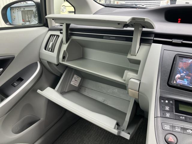 プリウス Sツーリングセレクション K プッシュスタート スマートキー ナビ 125(28枚目)