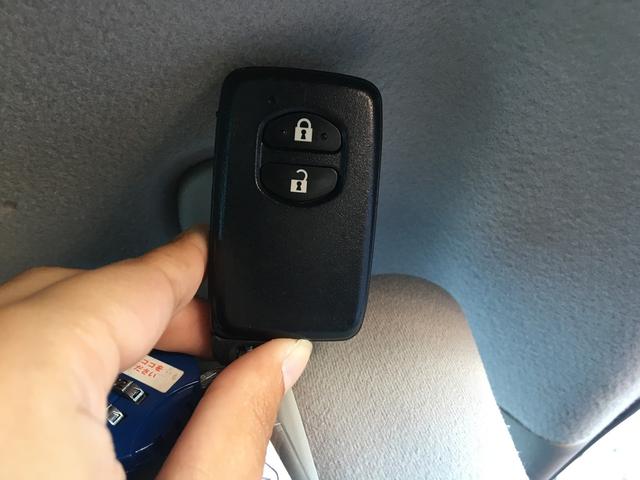 プリウス S プッシュスタート、ナビ、後カメラ 860(22枚目)