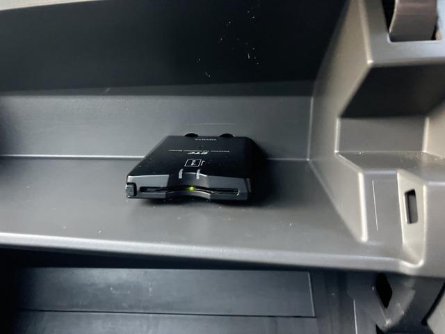 プリウス L スタッドレスタイヤ プッシュスタート 607(9枚目)