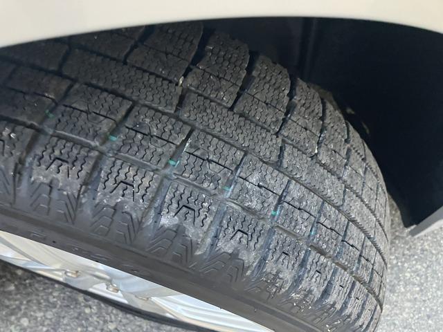 プリウス L スタッドレスタイヤ プッシュスタート 607(35枚目)