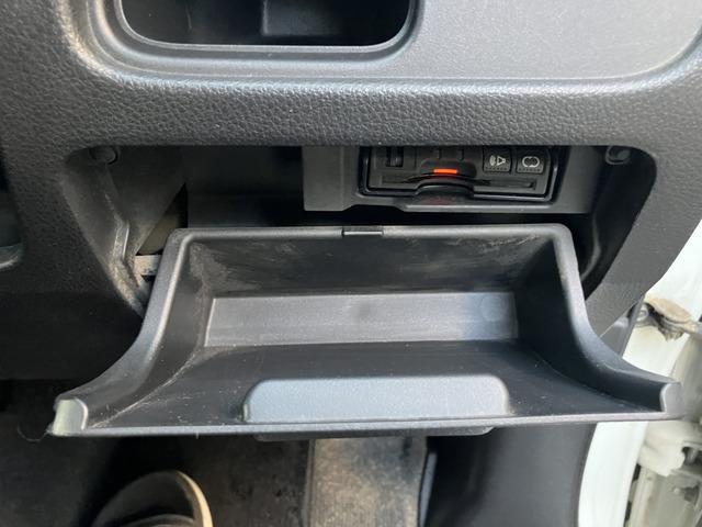 セレナ ハイウェイスター 6142(8枚目)