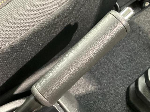 ジムニーシエラ ４ＷＤ　ＪＣ　新品タイヤ／保証書／セーフティサポート（スズキ）／シートヒーター　前席／車線逸脱防止支援システム／ヘッドランプ　ＬＥＤ／ＵＳＢジャック／ＥＴＣ／ＥＢＤ付ＡＢＳ／横滑り防止装置／クルーズコントロール（29枚目）