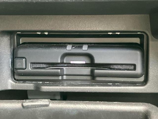 セレナ ｅパワーハイウェイスターＶ　新品タイヤ／保証書／純正　１０インチ　ＳＤナビ／フリップダウンモニター　純正　１１インチ／インテリジェントルームミラー／エマージェンシーブレーキ／両側電動スライドドア／アラウンドビューモニター　ＥＴＣ（18枚目）